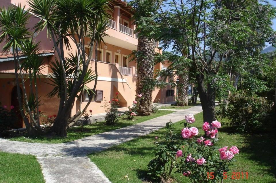 Hellens Village Almiros Beach Exterior foto